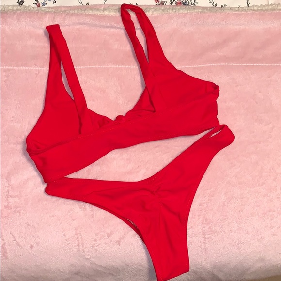 Red Front-tie 2-piece Bikini - Picture 3 of 4
